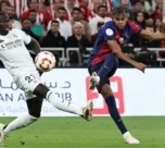 Liga : Barcelone et le Real Madrid se livrent un duel intense avant le Clásico décisif