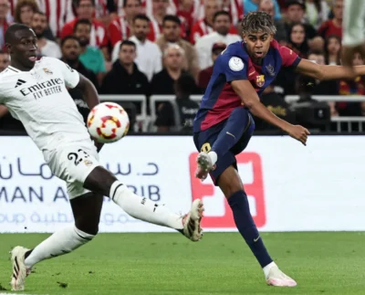 Liga : Barcelone et le Real Madrid se livrent un duel intense avant le Clásico décisif