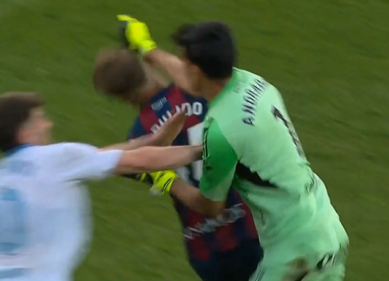 13 matches de suspension - le gardien de Real Zaragoza lourdement sanctionné après son geste face à SD Huesca